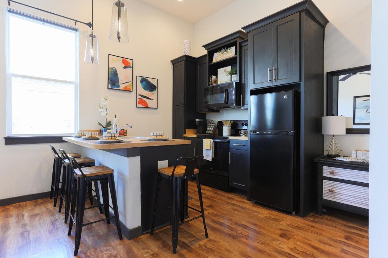 Old West Studio Lofts West Tampa Bagian luar foto