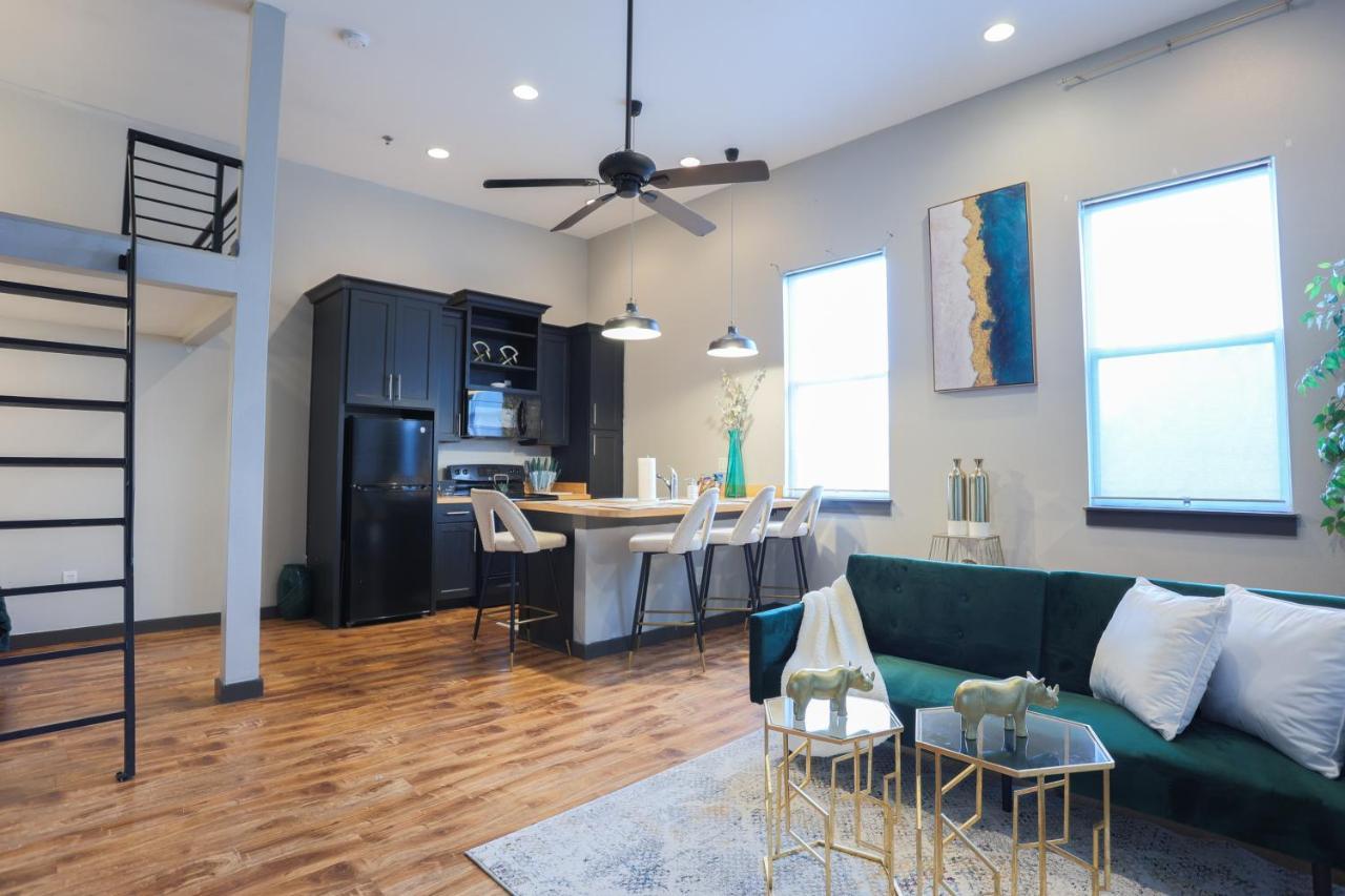 Old West Studio Lofts West Tampa Bagian luar foto