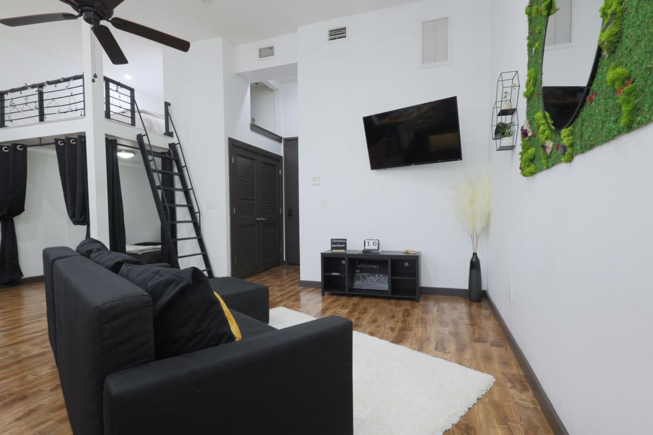 Old West Studio Lofts West Tampa Bagian luar foto