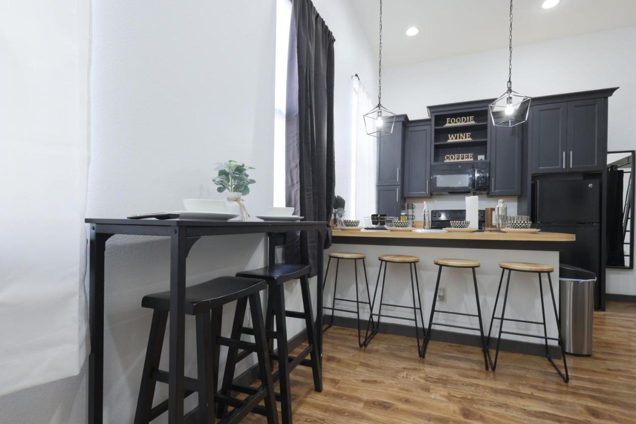 Old West Studio Lofts West Tampa Bagian luar foto