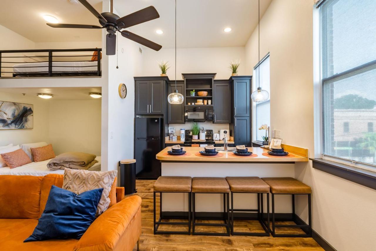 Old West Studio Lofts West Tampa Bagian luar foto