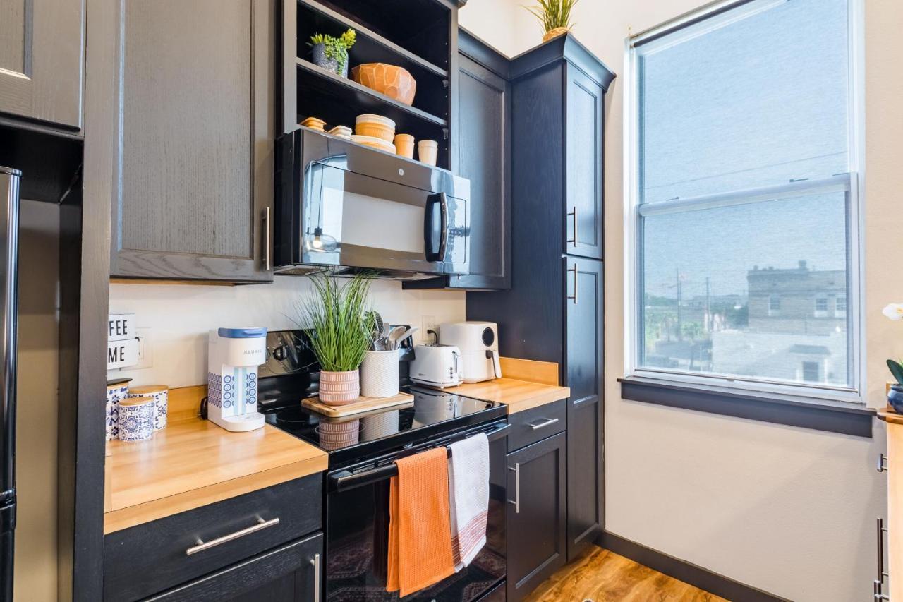 Old West Studio Lofts West Tampa Bagian luar foto
